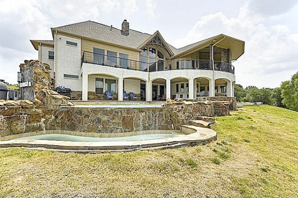 2302 Summerlin Court, Granbury, TX 76048 