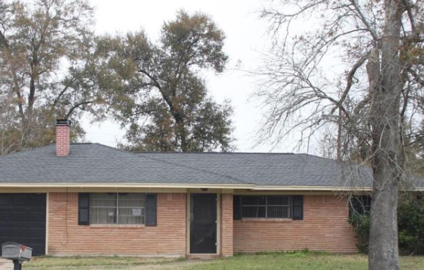 455 Moore Dr, Vidor, TX 77662 
