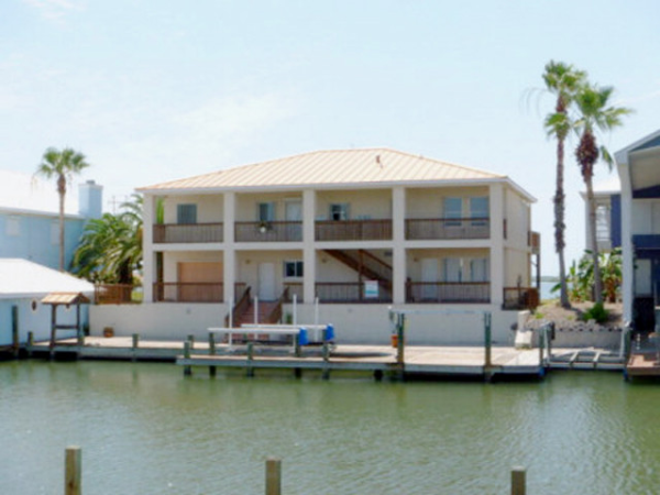 130 Bay Harbor Dr, Aransas Pass, TX 78336 