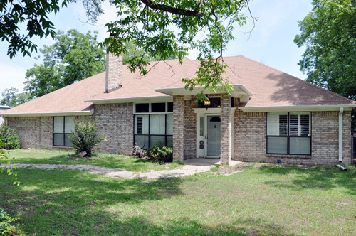 860 Pecan Tree Rd., Chandler, TX 75758 