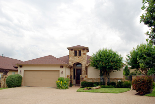 105 Meadowland DR, Austin, TX 78738 