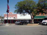 102 S Commerce ST, Lockhart, TX 78644 
