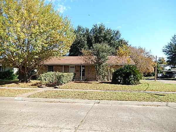 1505 Glenmore Dr, Pasadena, TX 77503 