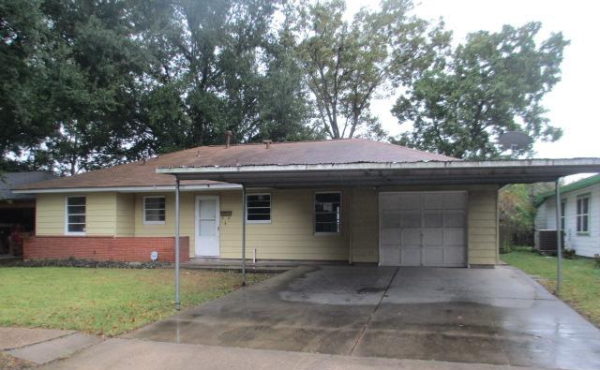 205 W 4th St, Deer Park, TX 77536 