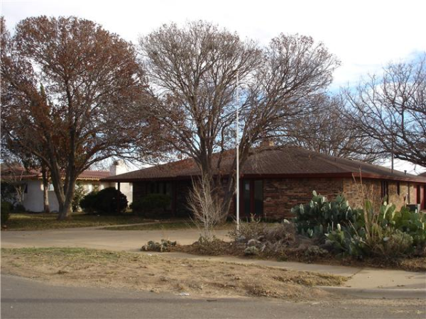 713 Sunset Ln, Lubbock, TX 79403 