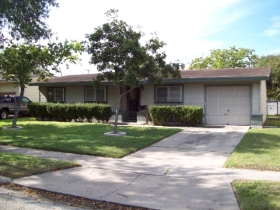 1457 Casa De Oro Dr, Corpus Christi, TX 78411 