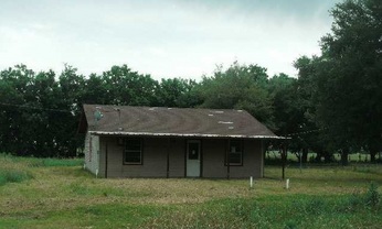 306 County Road 483, Lott, TX 76656 