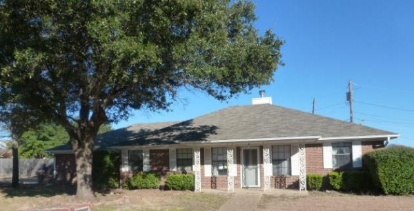 506 Kristi Street, Robinson, TX 76706 