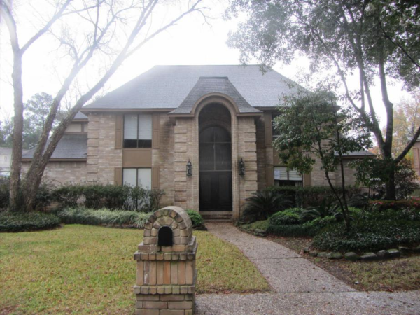 4710 Breezy Point Dr, Kingwood, TX 77345 