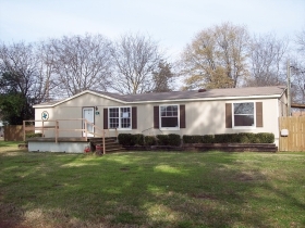 101 E 4th St, Winfield, TX 75493 