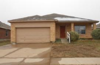 900 Plumeria Dr, Arlington, TX 76002 