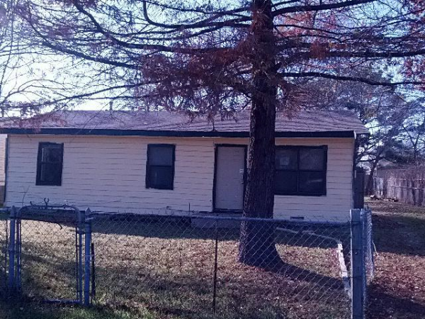 553 Pleasant Oaks Drive, Dallas, TX 75217 