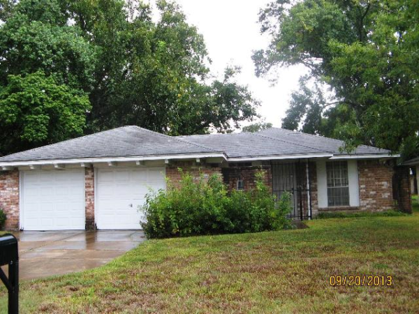 1614 Rainy River Dr, Houston, TX 77088 