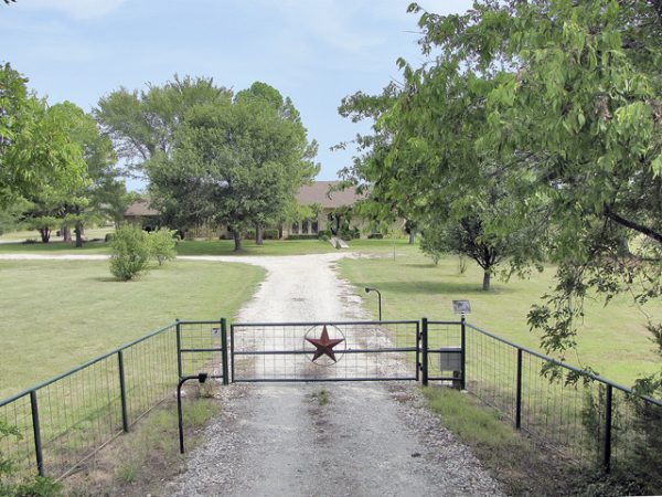 4670 County Road 3133, Lone Oak, TX 75453 