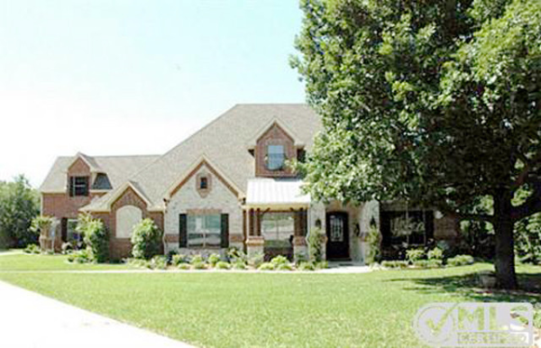 8016 Woodcreek Circle, Denton, TX 76201 