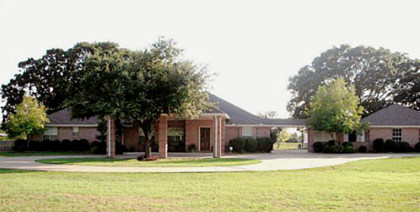 1418 Meadow Way, Terrell, TX 75160 
