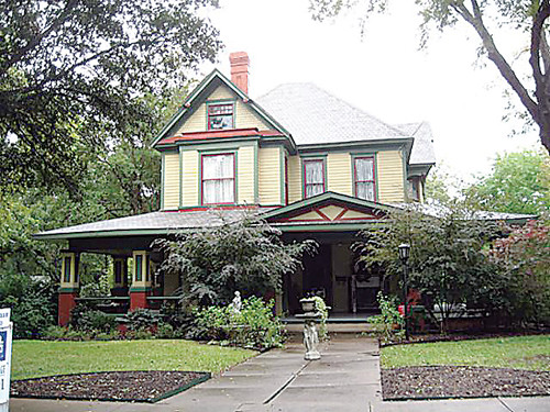 101 Pecan Street, Terrell, TX 75160 