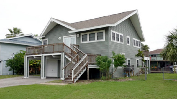 23 Nassau Dr, Rockport, TX 78382 