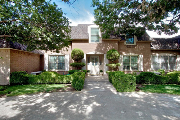 212 CARSON AVE, Dumas, TX 79029 