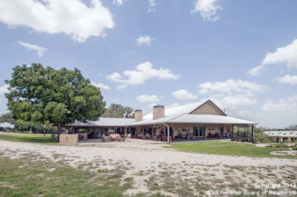 1167 INDIAN CREEK RD, Bandera, TX 78003 