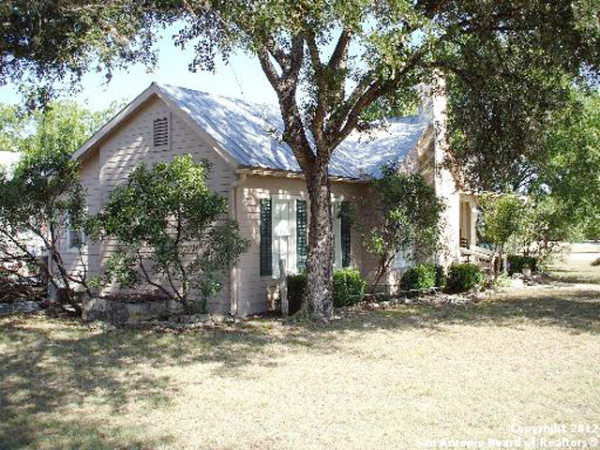 1129 Kings Ranch Road, Bandera, TX 78003 