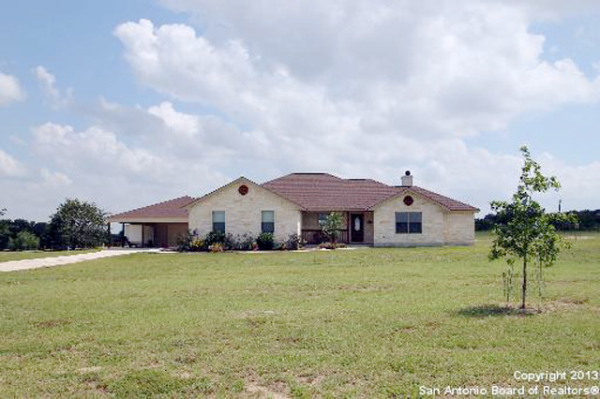410 Quail Hollow Dr, Adkins, TX 78101 