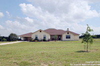 410 Quail Hollow Dr, Adkins, TX 78101 
