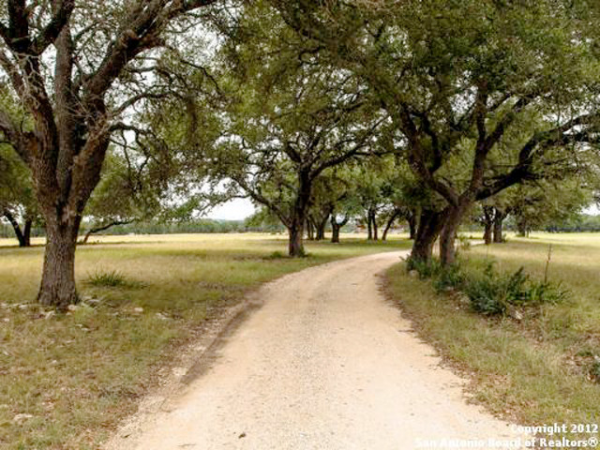 20 Old Fredericksburg Rd, Boerne, TX 78015 