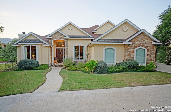 305 Long Meadow, Spring Branch, TX 78070 