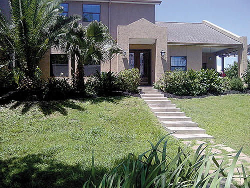 1541 Chocolate Bayou Drive, Alvin, TX 77511 