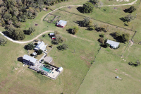 127 Roberts Spur Rd, Huntsville, TX 77320 