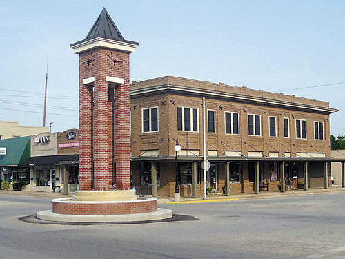 304 Fowlkes, Sealy, TX 77474 