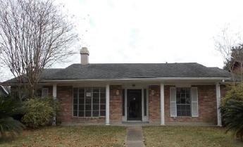 10407 Huntington Dale Dr, Houston, TX 77099 