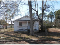 1004 W Paschal St, Troup, TX 75789 