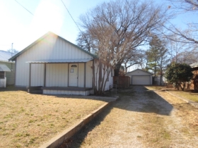 825 Fairview St., Ft. Worth, TX 76111 