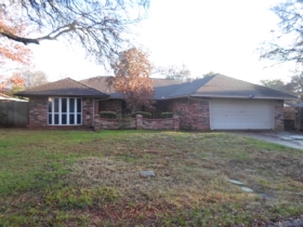 1018 Hickory Cir, Mansfield, TX 76063 