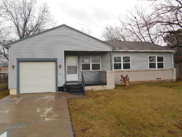 1835 Ruth St, Arlington, TX 76010 