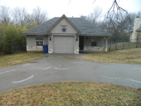 1900 W Day Street, Denison, TX 75020 