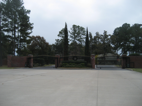 1013 The Cliffs Blvd, Montgomery, TX 77356 