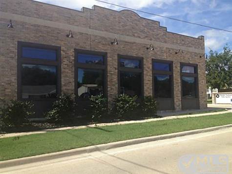 320 Main Street E, Lewisville, TX 75057 