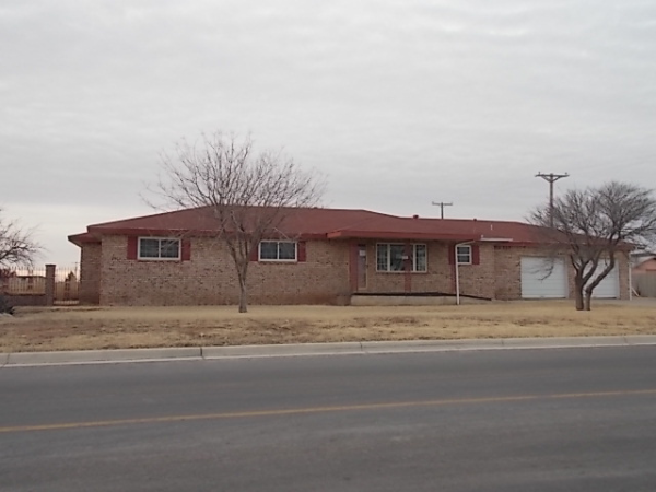 1201 W 15th St, Hereford, TX 79045 