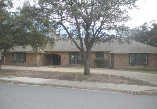 6704 Regal Bluff Dr, Dallas, TX 75248 