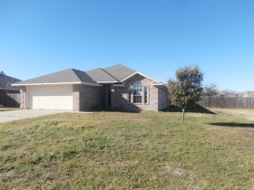 221 Knight Lane, Lacy Lakeview, TX 76705 