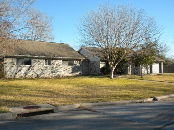 2428 35th Ave N, Texas City, TX 77590 