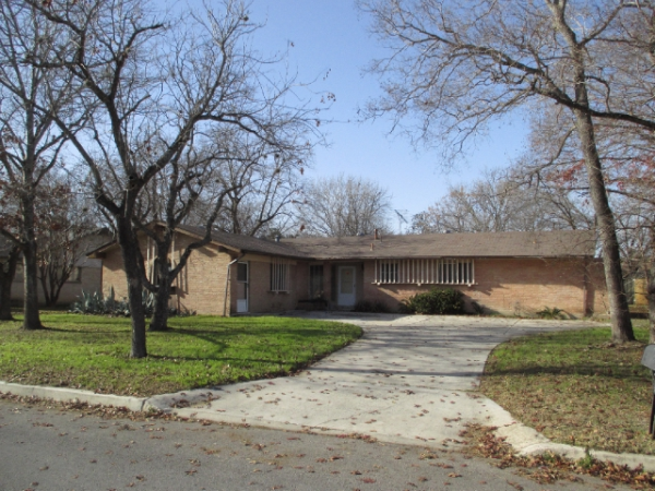 209 Ralston, Converse, TX 78109 