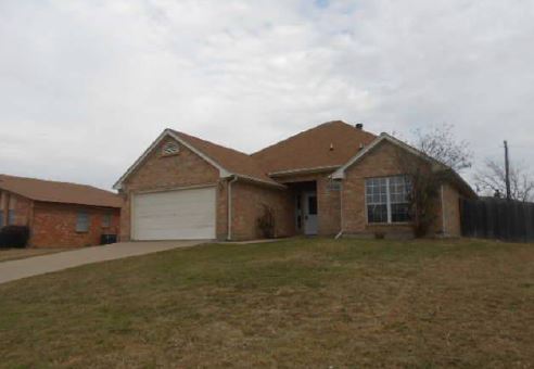 7325 Fredricksburg Dr, Forest Hill, TX 76140 