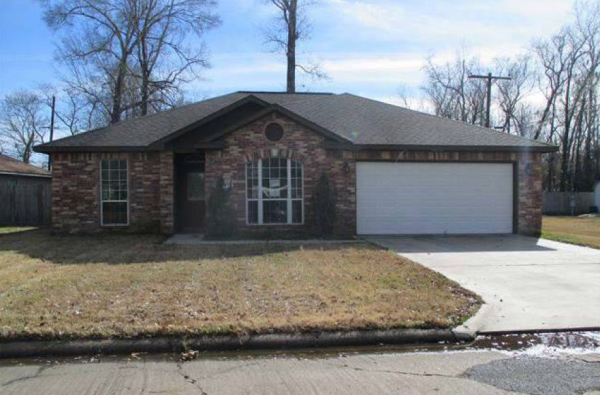 2418 Hollywood Ave, Liberty, TX 77575 