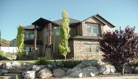 680 East Eagle Ridge Drive, North Salt Lake, UT 84054 