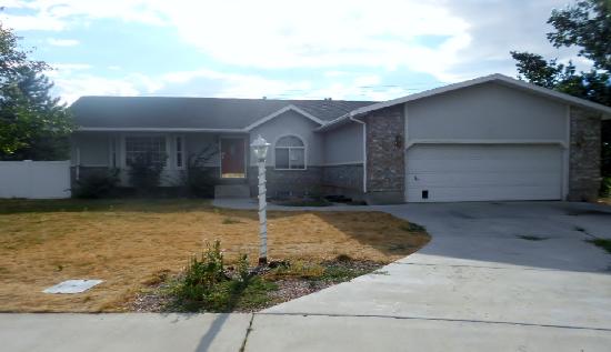 712 South 320 East, Salem, UT 84653 