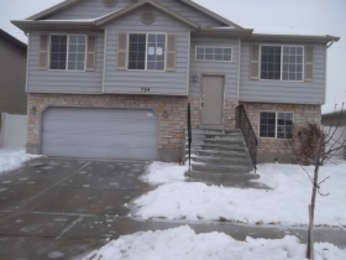 724 N Durham Dr, North Salt Lake, UT 84054 